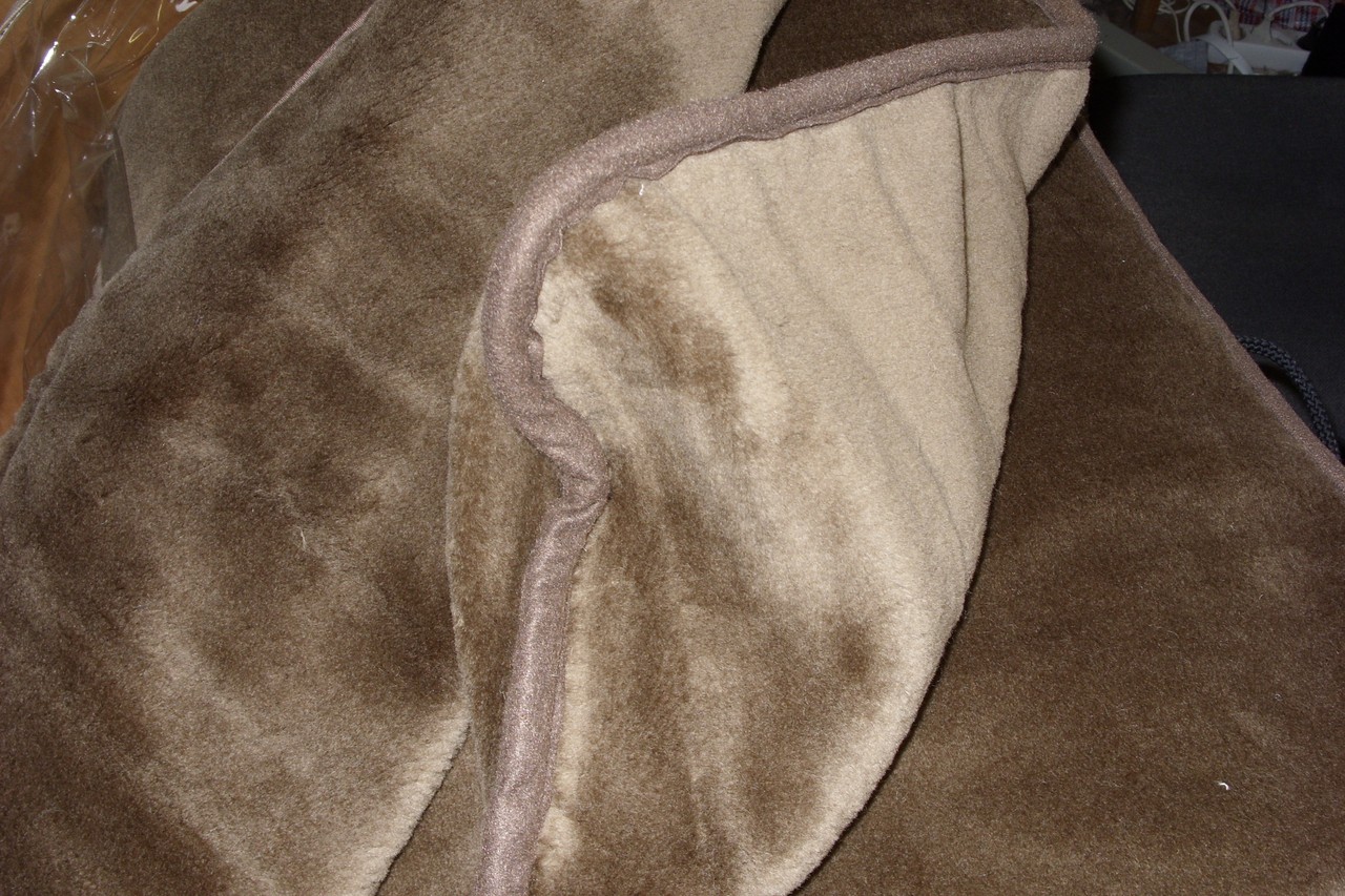 Профиль двухслойного верблюжьего одеяла
